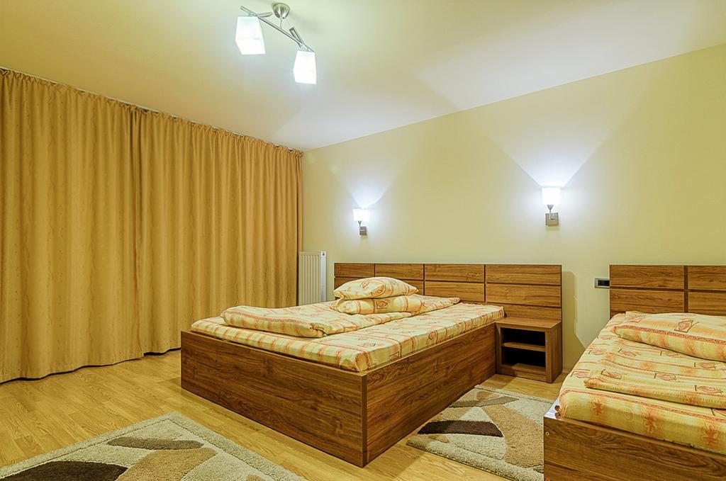 Panorama Pietrei Craiului 호텔 Zărneşti 외부 사진