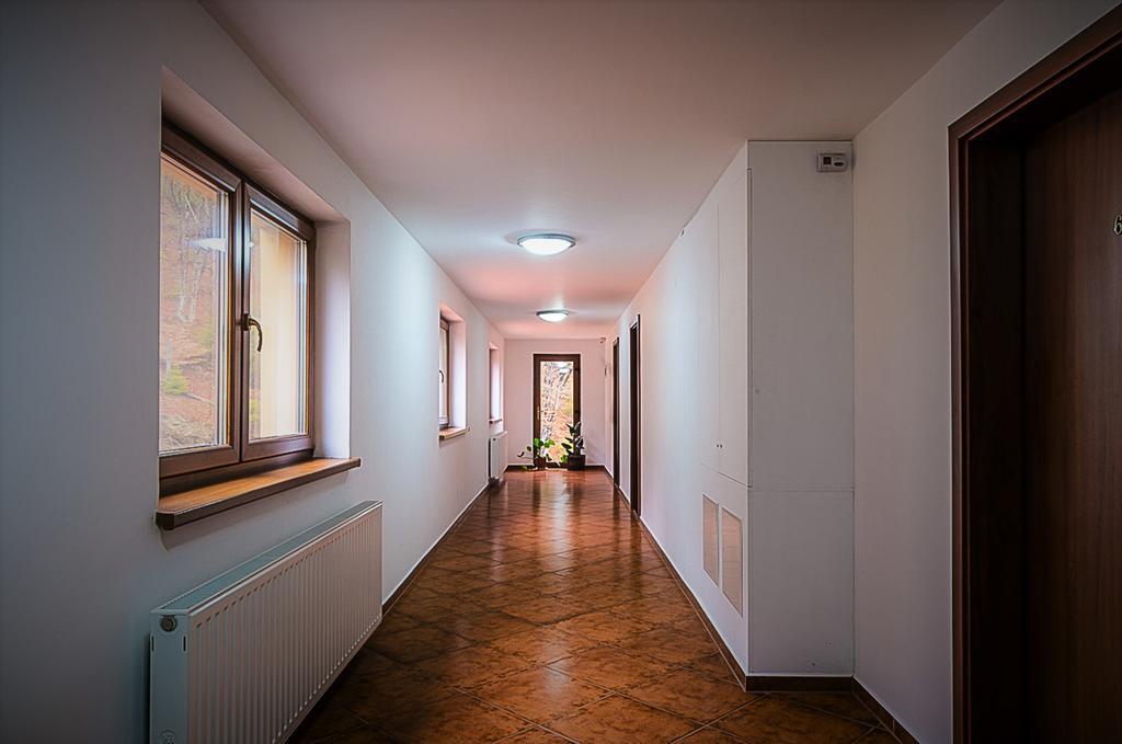 Panorama Pietrei Craiului 호텔 Zărneşti 외부 사진